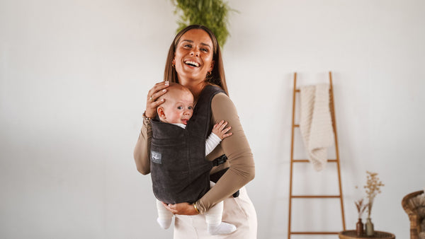le portage est bon pour la santé de bébé et sa maman : 9 raisons pour lesquelles porter bébé